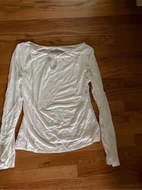 GAP White Long-Sleeve Keyhole Top